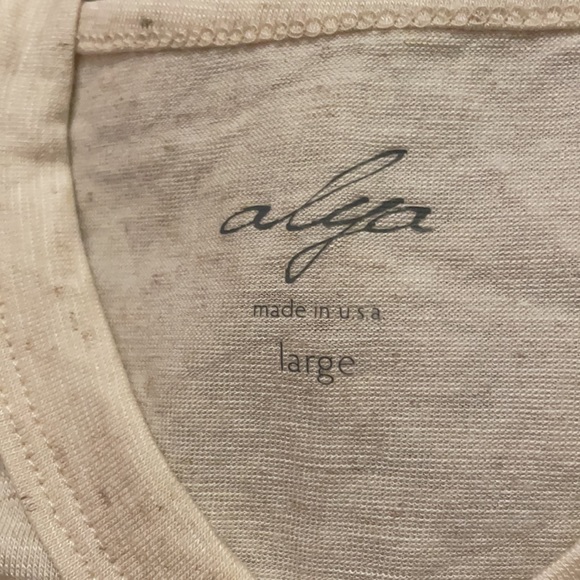 Francesca’s T-shirt - Picture 2 of 4